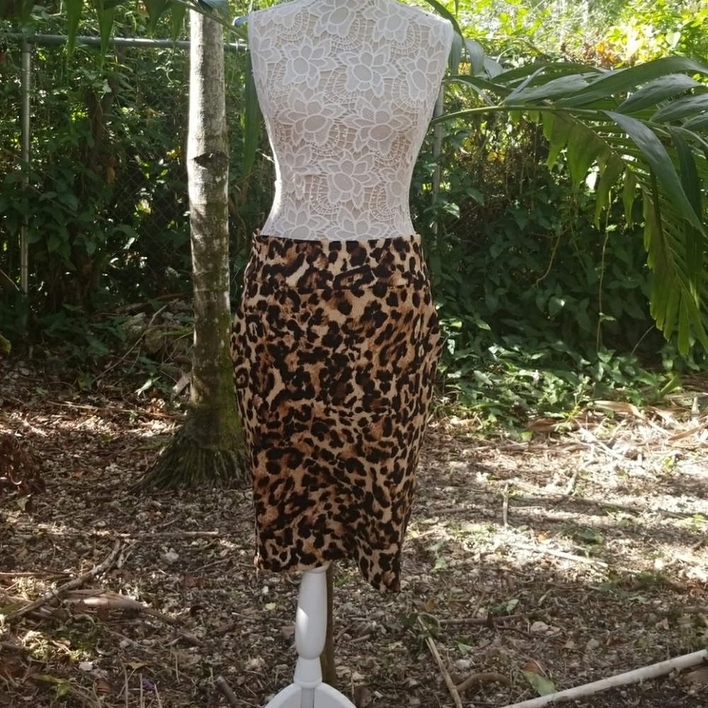 Leopard print skirt